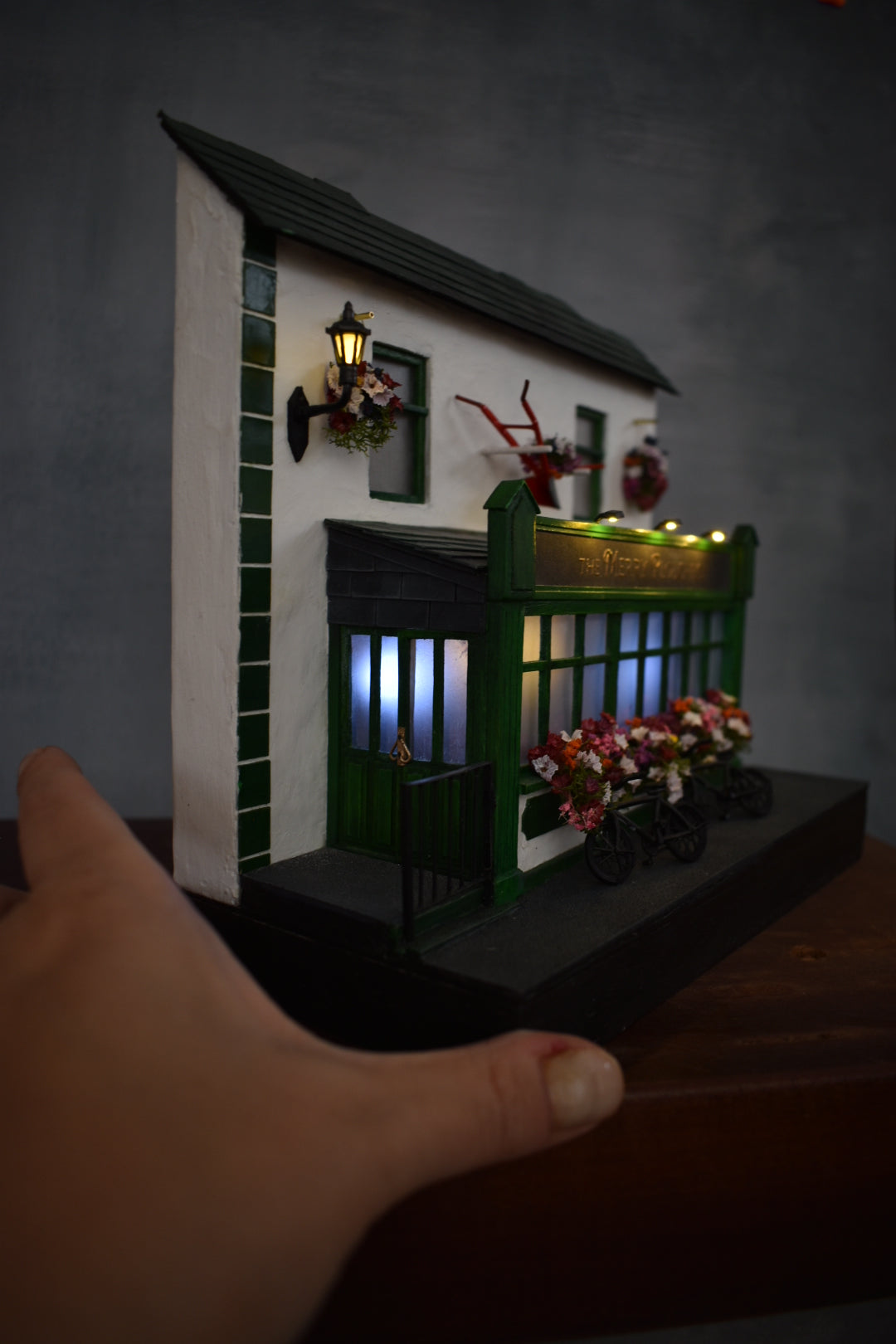 miniature diorama Irish Pub
